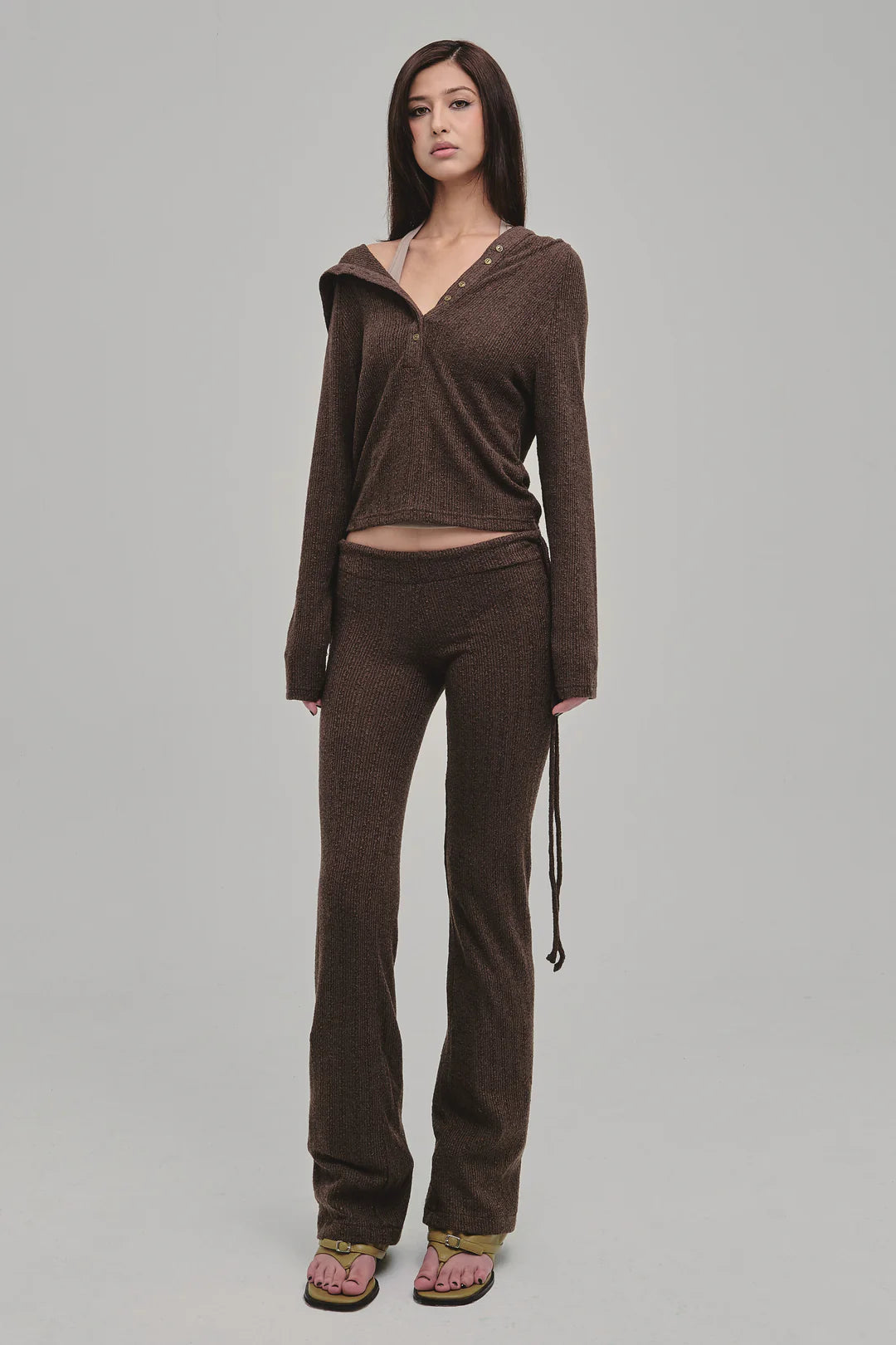 DAZED KNIT HOODIE BROWN