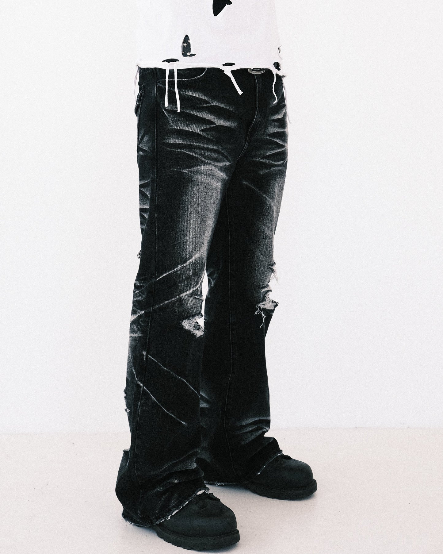 SHADOW DENIM JEANS
