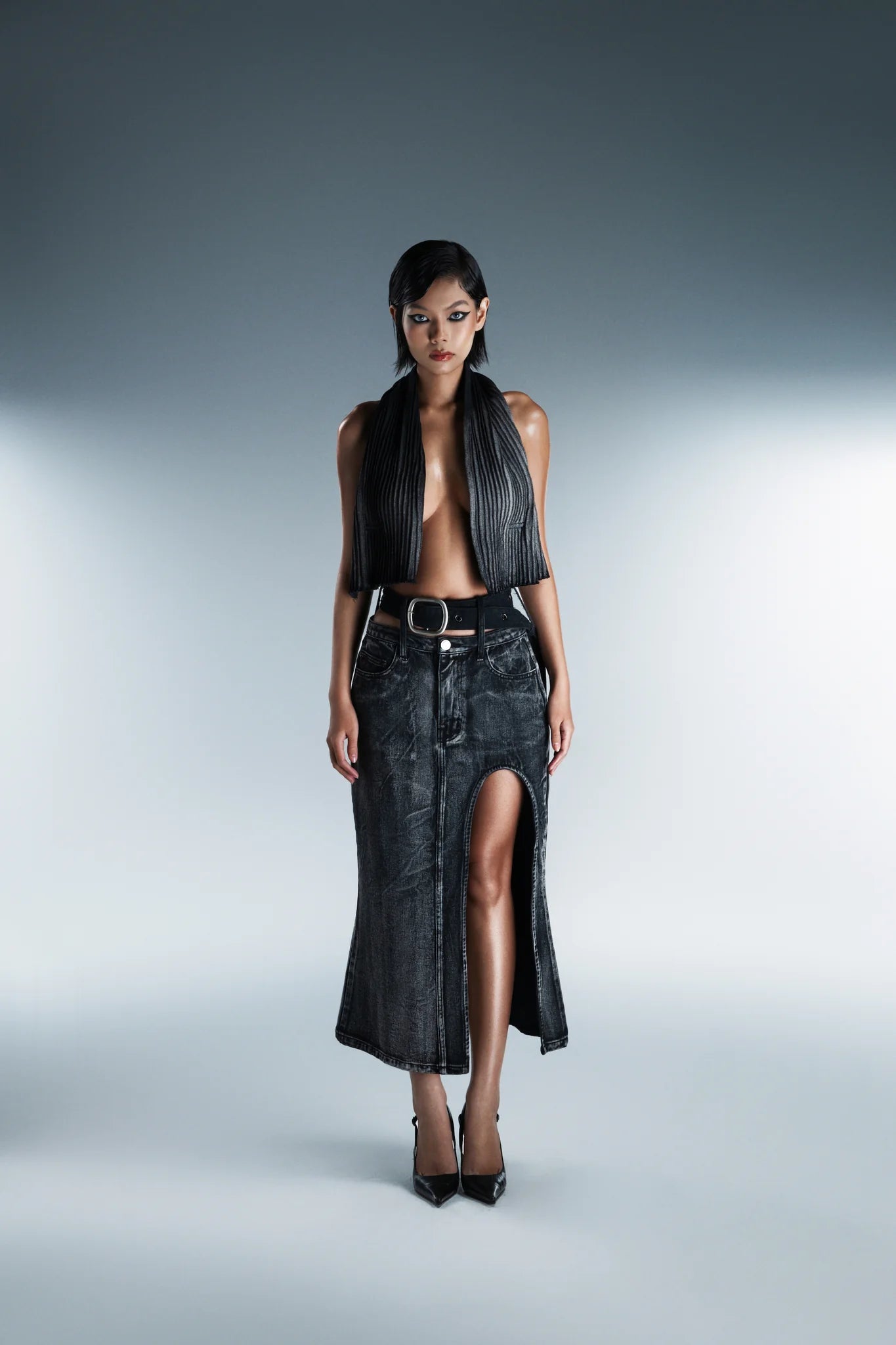 BUCKLE CUT OUT SKIRT