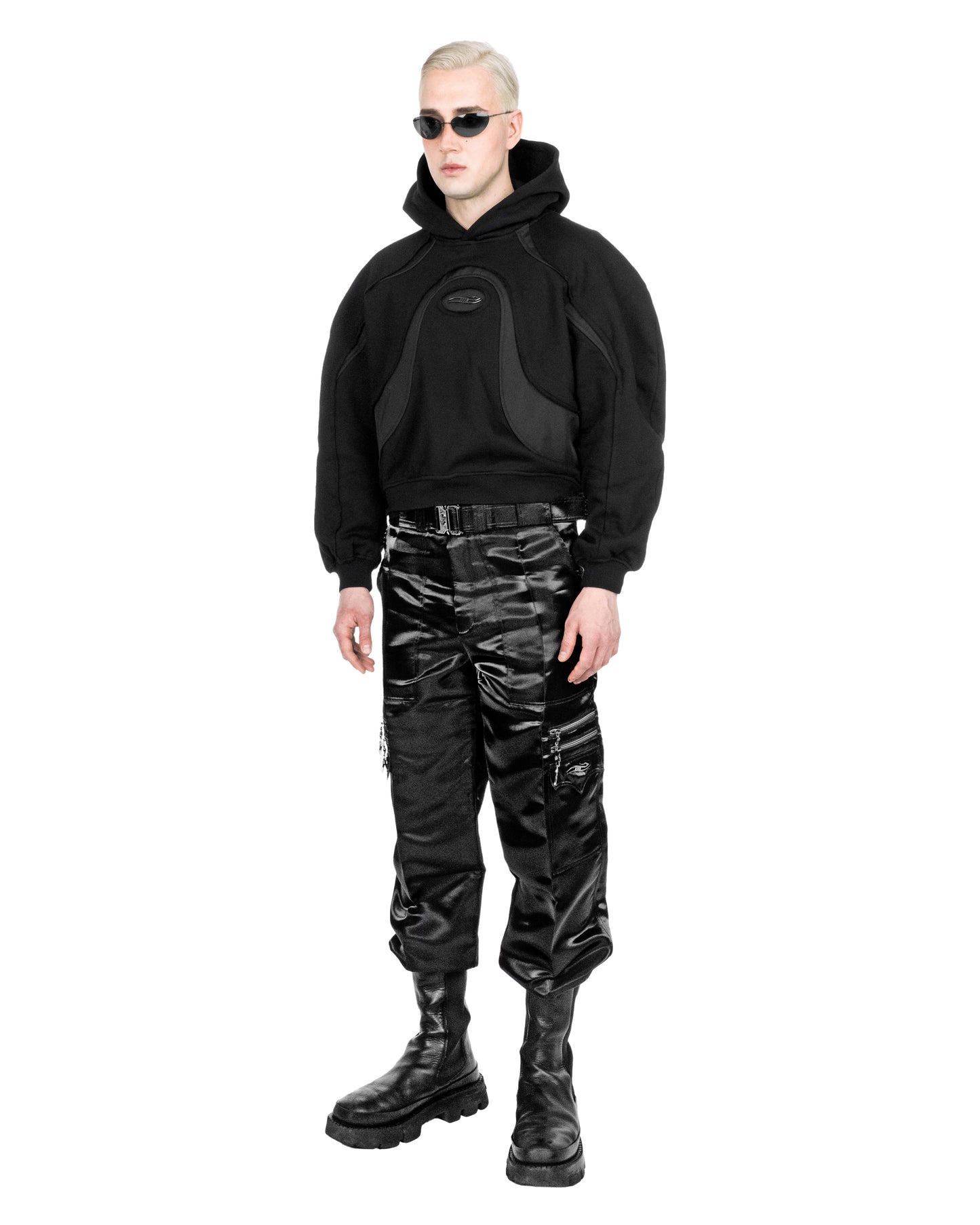 XARUM HOODIE BLACK
