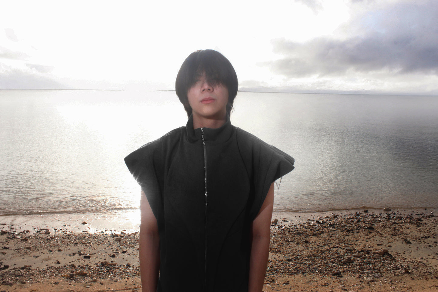 SABRE VEST BLACK