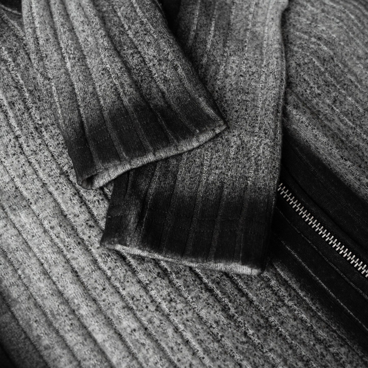 SPRAY CARDIGAN