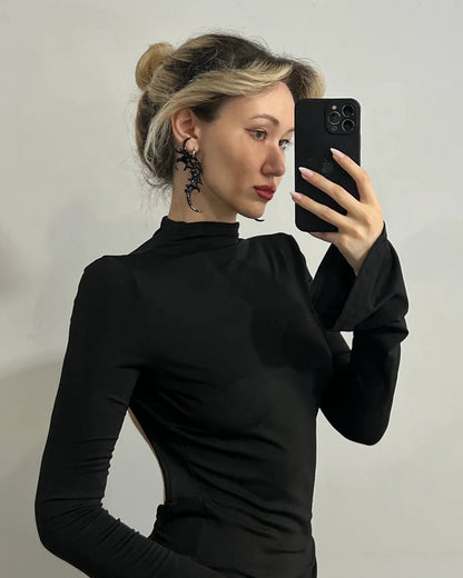 BLACK ORGANIC EARRING