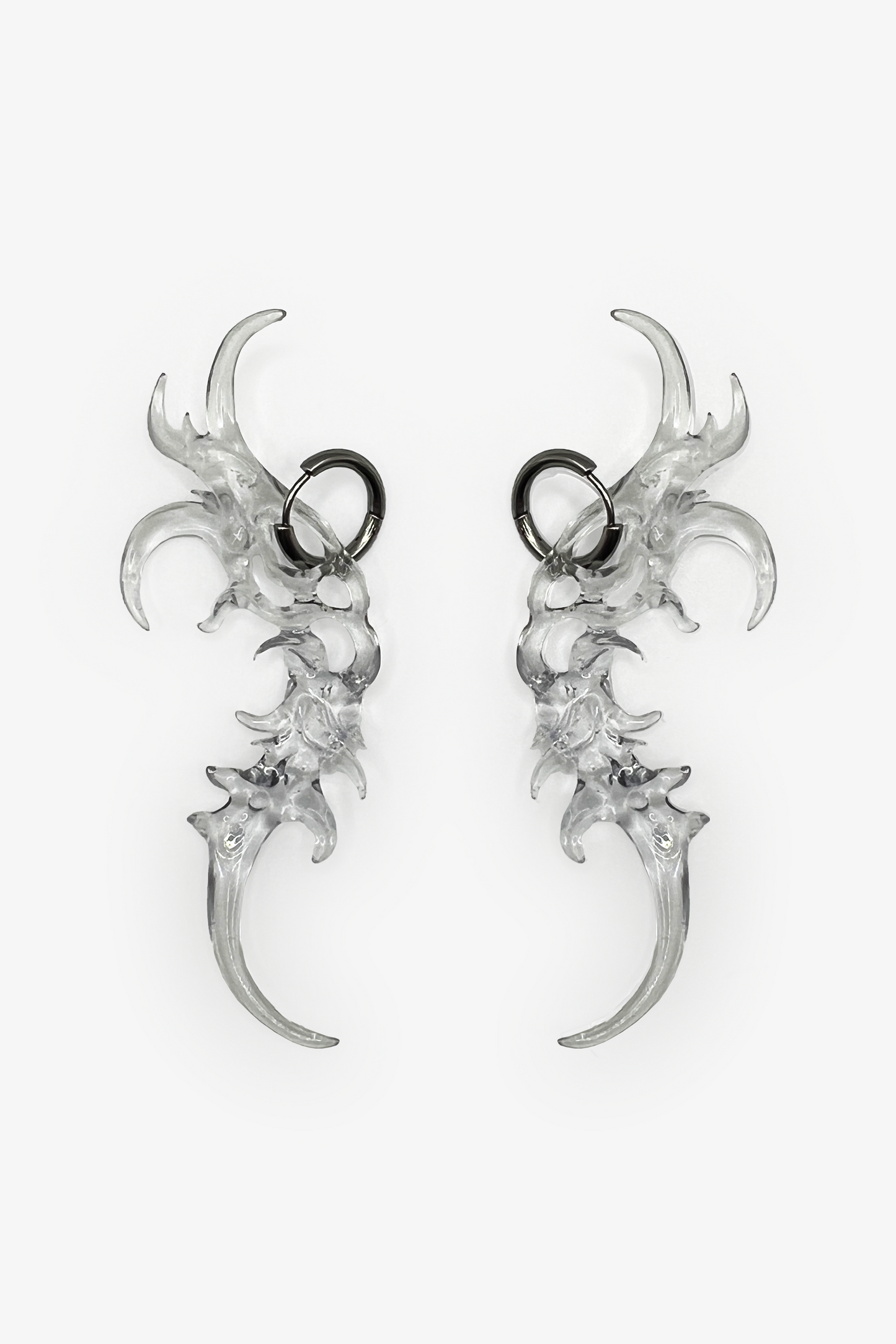 TRANSPARENT ORGANIC EARRING