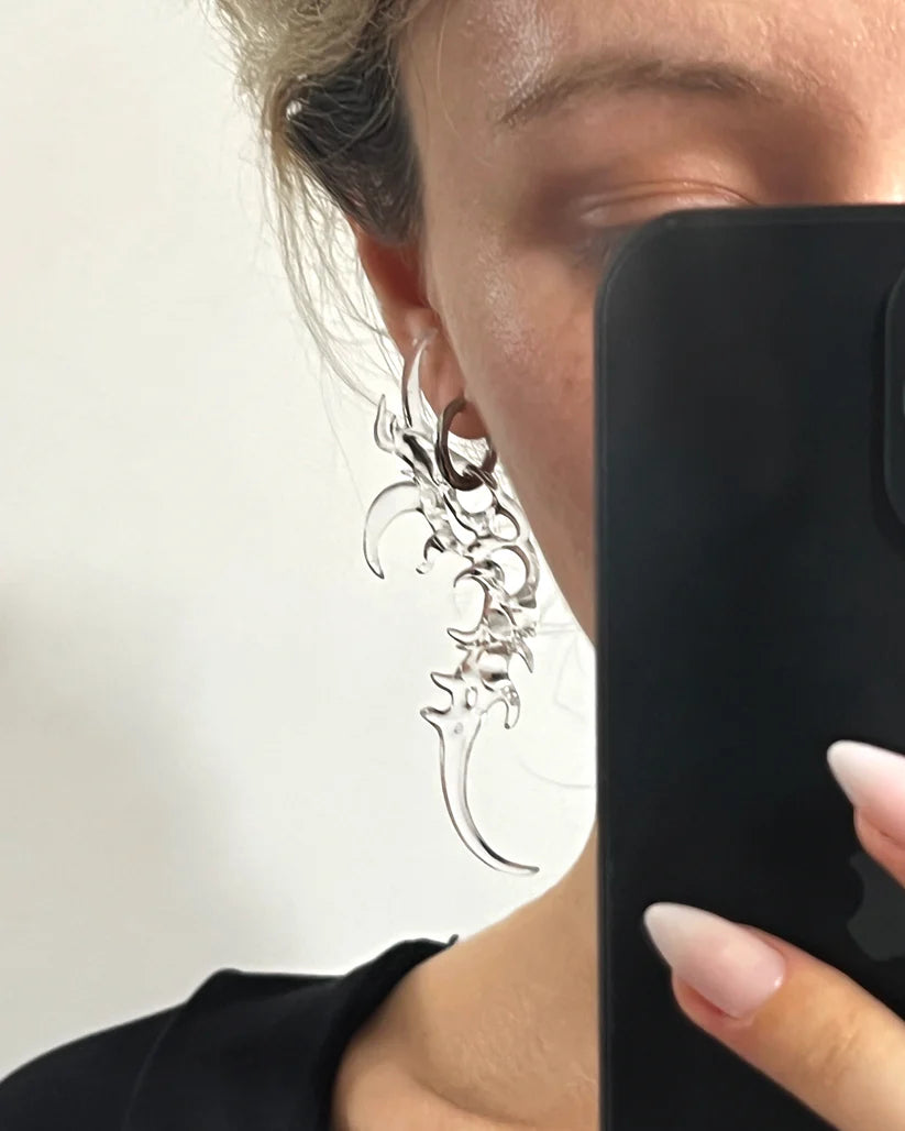 TRANSPARENT ORGANIC EARRING